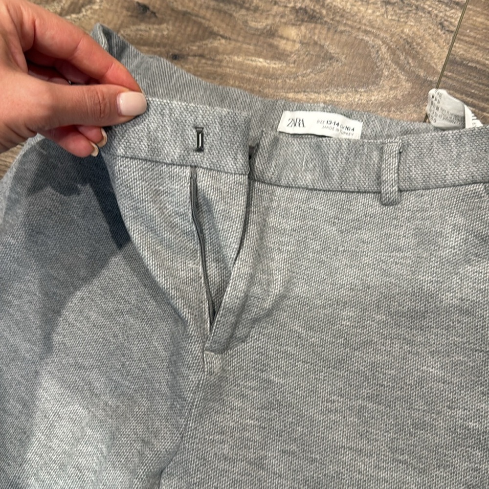Zara - Picture 2 of 9